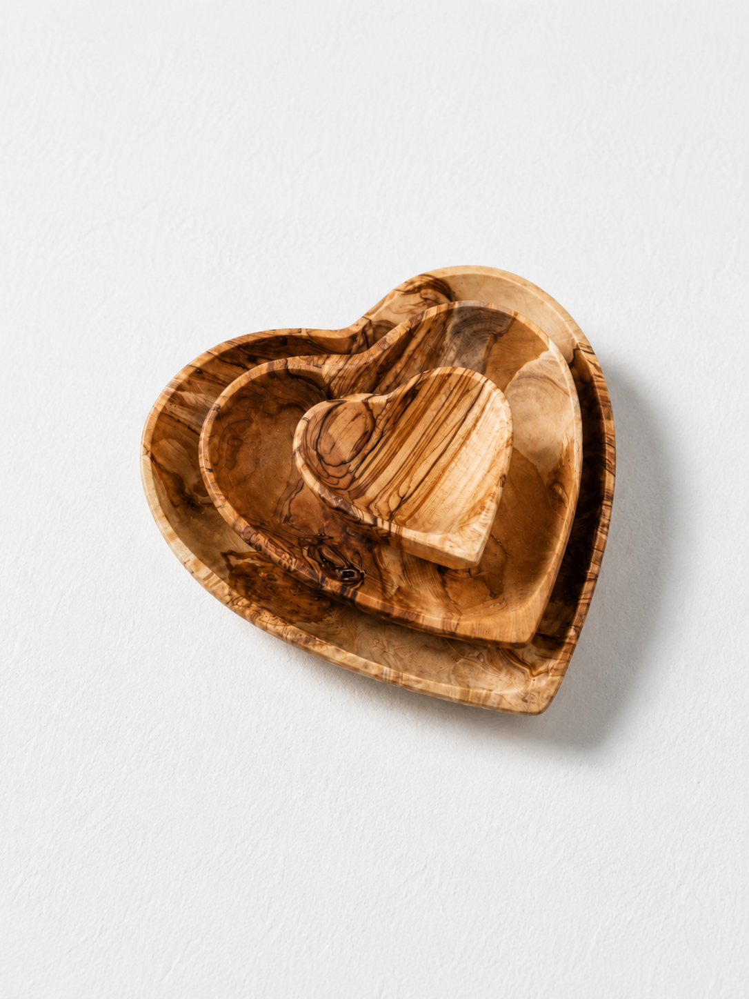 Hand-Carved Olive Wood Heart-Shaped Bowls new