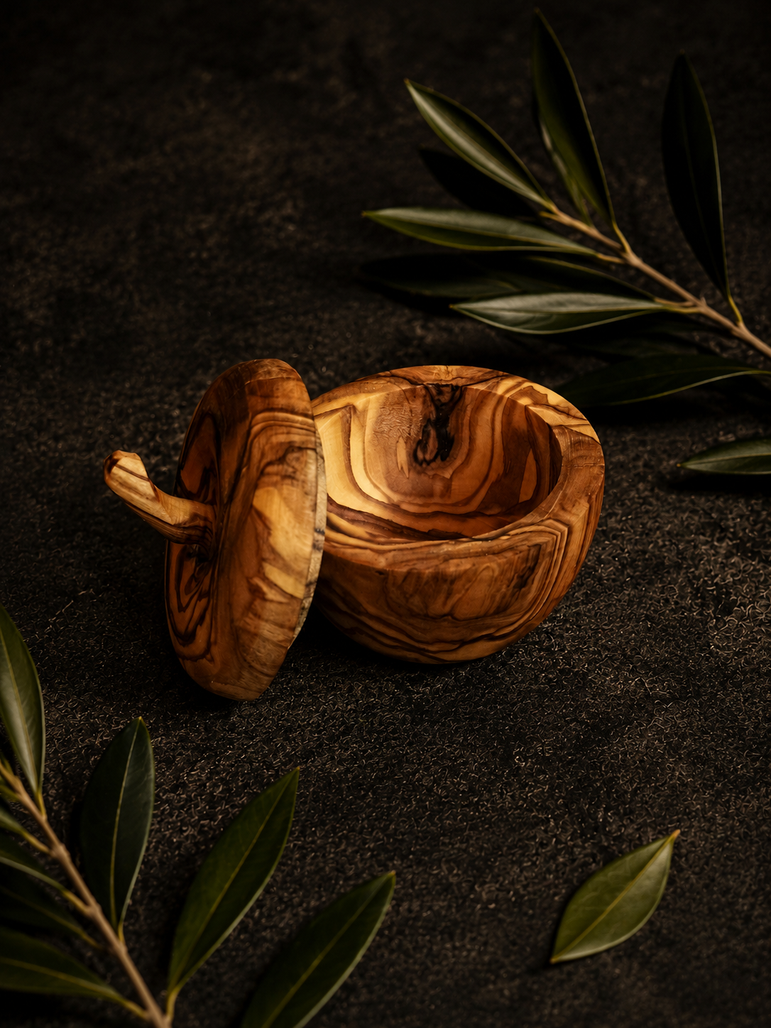 Handcrafted Olive Wood Apple Salt Cellar – Decorative Spice Jar with Stem Handle Lid