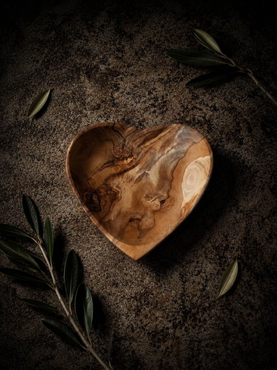 Handcrafted Olive Wood Heart-Shaped Bowls new